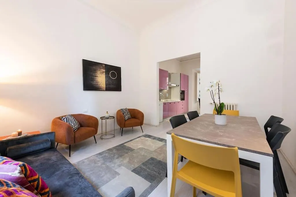 Apartments Florence- 4 Bedroom In Pellicceria  Firenze