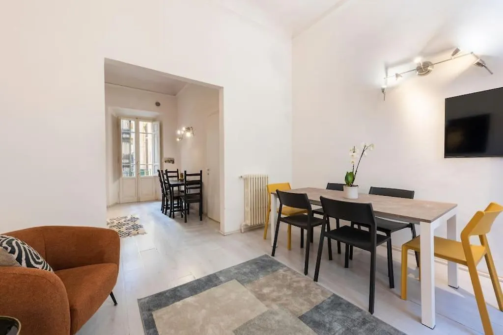 Apartments Florence- 4 Bedroom In Pellicceria 0*, Firenze
